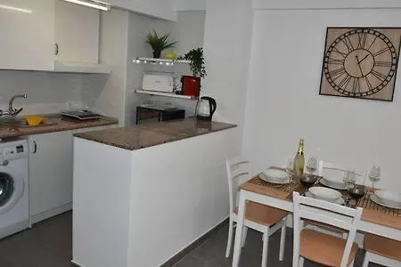 Apartment At The Beach -La Malagueta-Free Parking- Màlaga